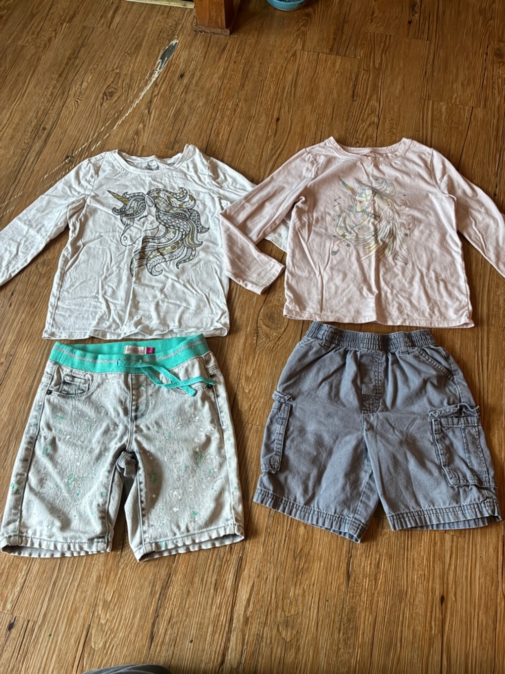 Girl’s matching set outfits, kids size S (fits 6/7)